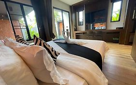 Rose Garden Samui Bungalows